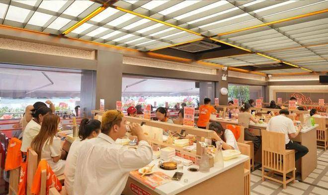 锅底5元起，人均只要50元！大斌家要做“串串火锅界的萨莉亚”！