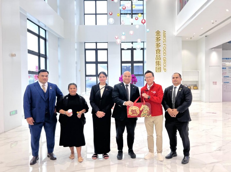 Amos 阿麦斯请瑙鲁总统吃糖：瑙鲁总统春节前夕邂逅“中国甜蜜”