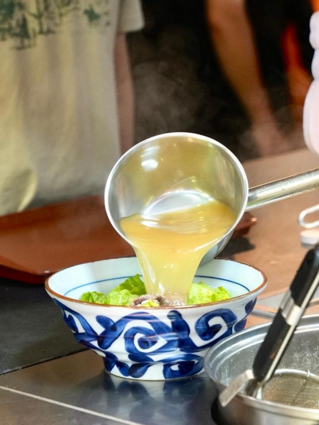从墩墩鸡到好望水，蒙自源半年两次现象级联名：这碗米线越活越年轻